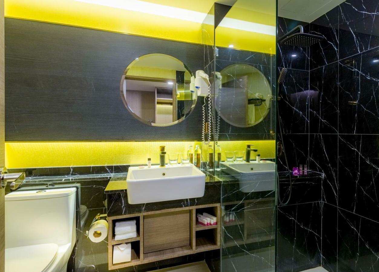Glow Sukhumvit 5 Bangkok Kültér fotó